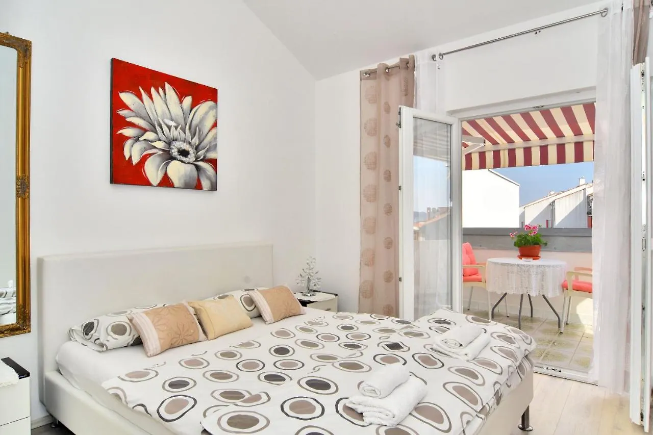 Apartments And Rooms Anika Zadar